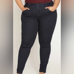 Universal Standard Seine High Rise Skinny Jeans